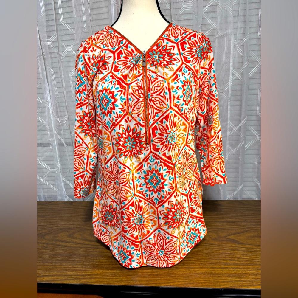 Belle by Kim Gravel XS abstract half zip front ladies top 26”L 17” p2p